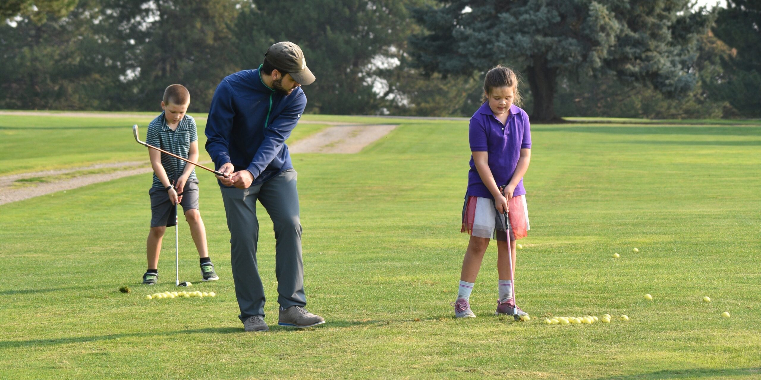 Male golfer on the fairway